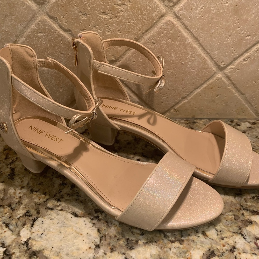 Nine west dress shoes girls size 4